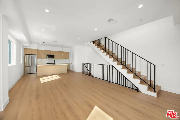 6241 Banner Avenue 1/4, Los Angeles, California 90038