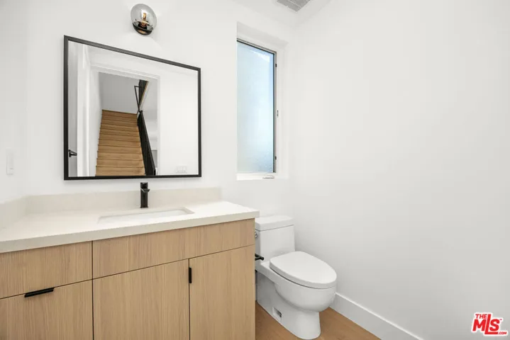 6241 Banner Avenue 1/4, Los Angeles, California 90038