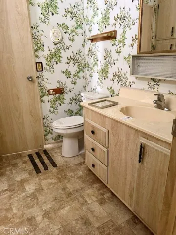 2nd bathroom