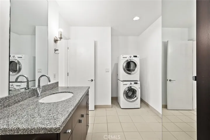 1100 Wilshire Boulevard 3309, Los Angeles, California 90017
