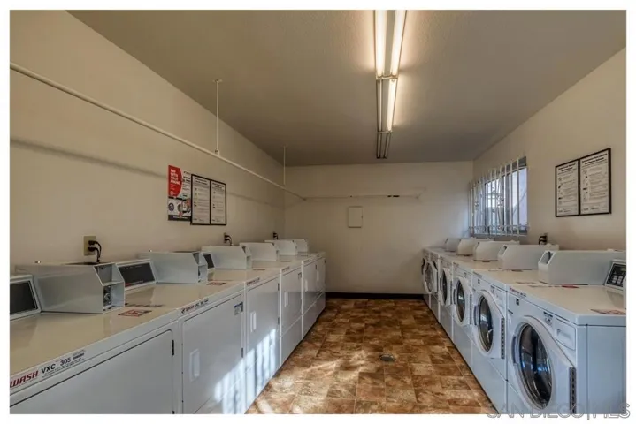 3254 Ashford St H, San Diego, California 92111