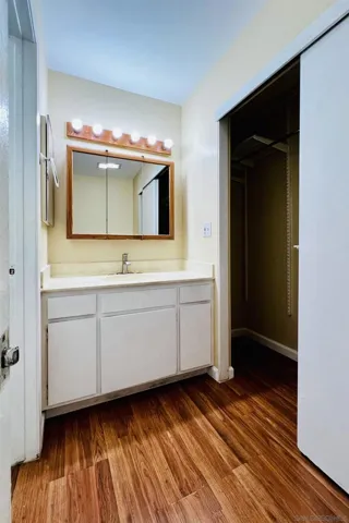 3254 Ashford St H, San Diego, California 92111