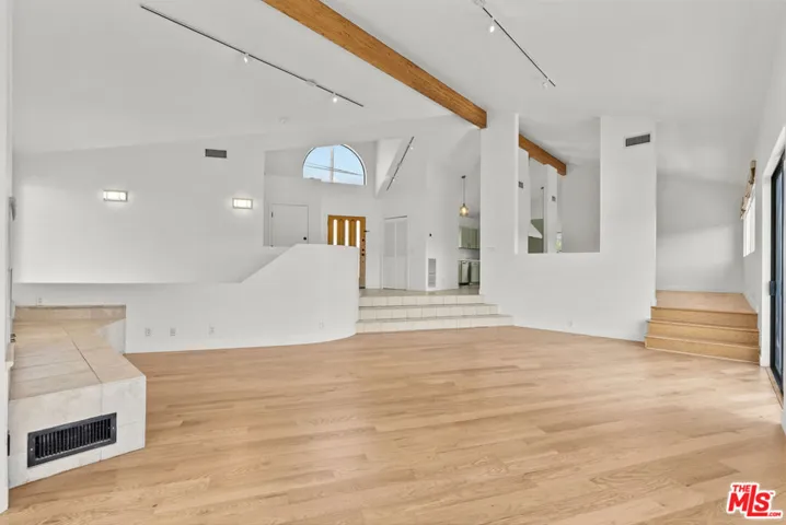 3665 Alta Mesa Drive, Studio City, California 91604