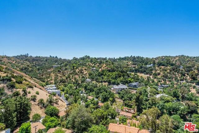 3665 Alta Mesa Drive, Studio City, California 91604