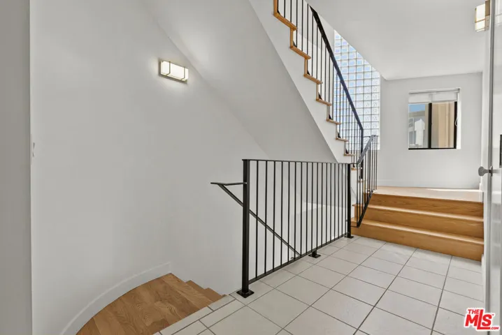 3665 Alta Mesa Drive, Studio City, California 91604