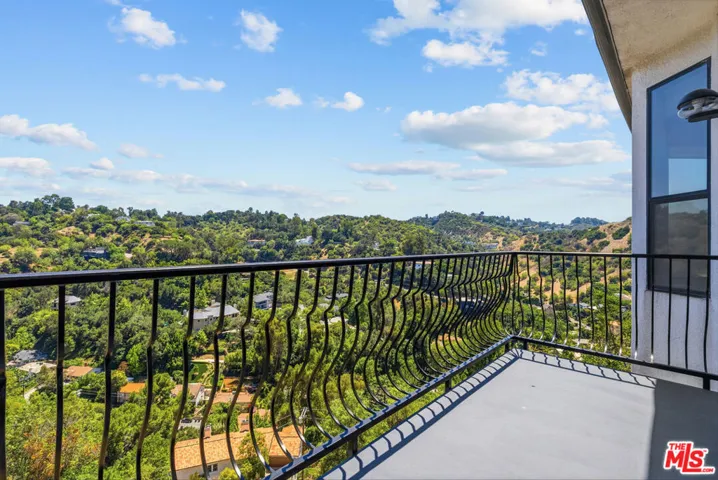 3665 Alta Mesa Drive, Studio City, California 91604