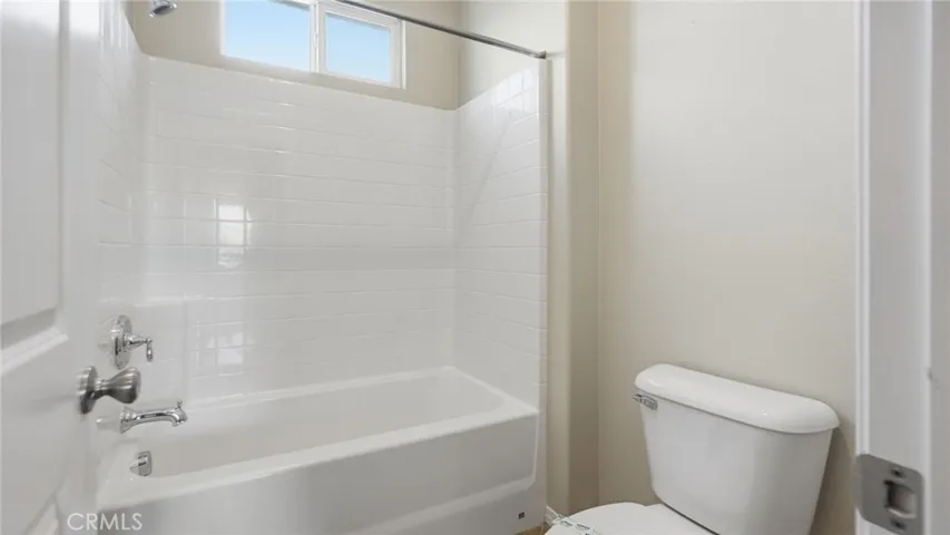 28327 Serenity Falls Way, Menifee, California 92585