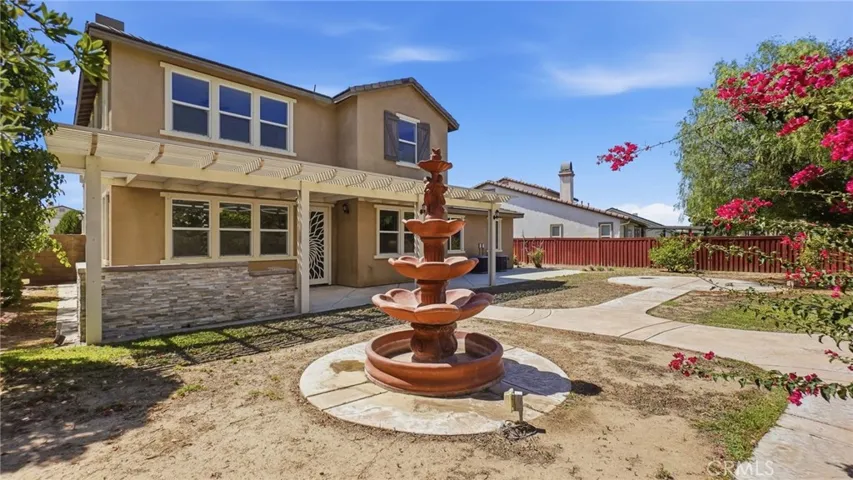 28327 Serenity Falls Way, Menifee, California 92585
