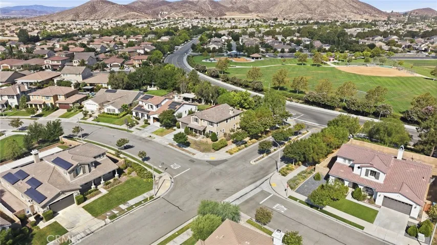 28327 Serenity Falls Way, Menifee, California 92585