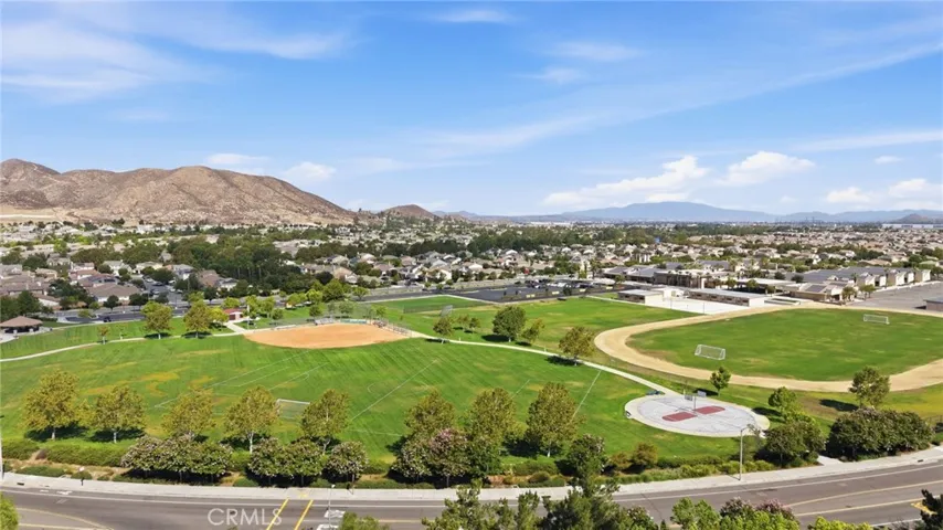 28327 Serenity Falls Way, Menifee, California 92585