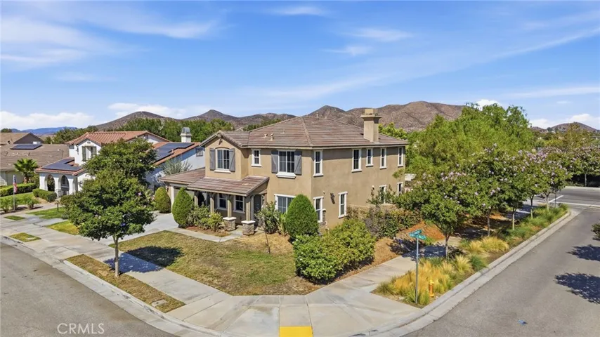 28327 Serenity Falls Way, Menifee, California 92585