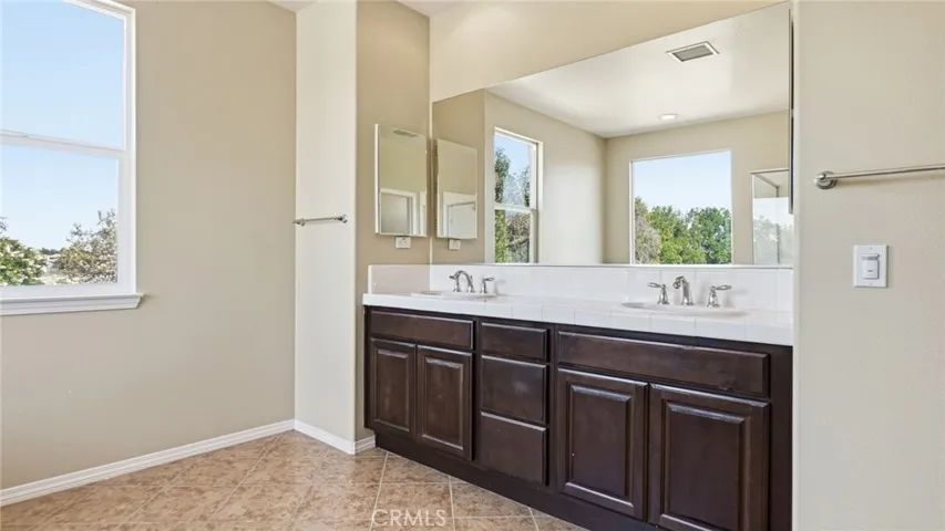 28327 Serenity Falls Way, Menifee, California 92585
