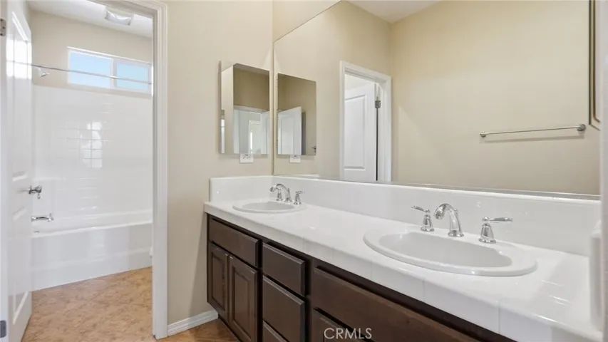 28327 Serenity Falls Way, Menifee, California 92585