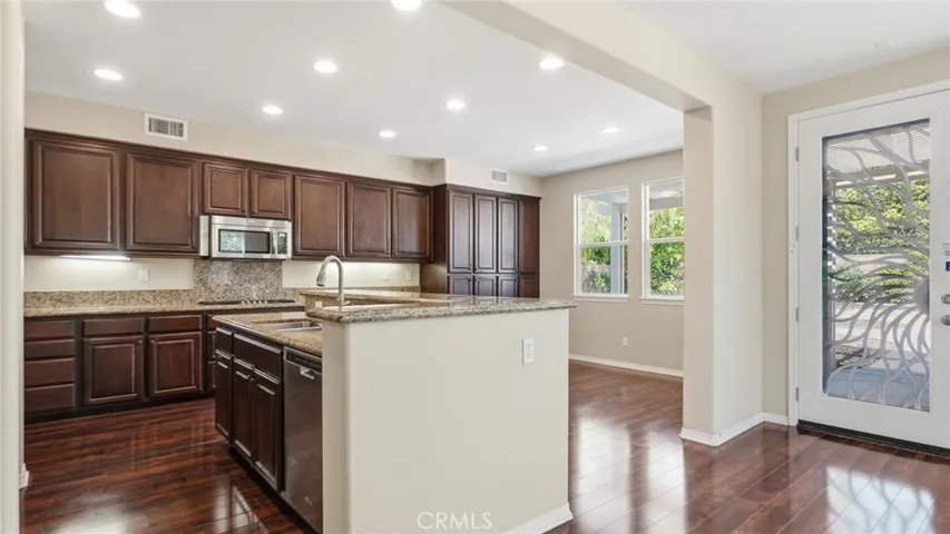 28327 Serenity Falls Way, Menifee, California 92585