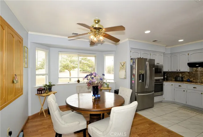 Dining area off kitchen