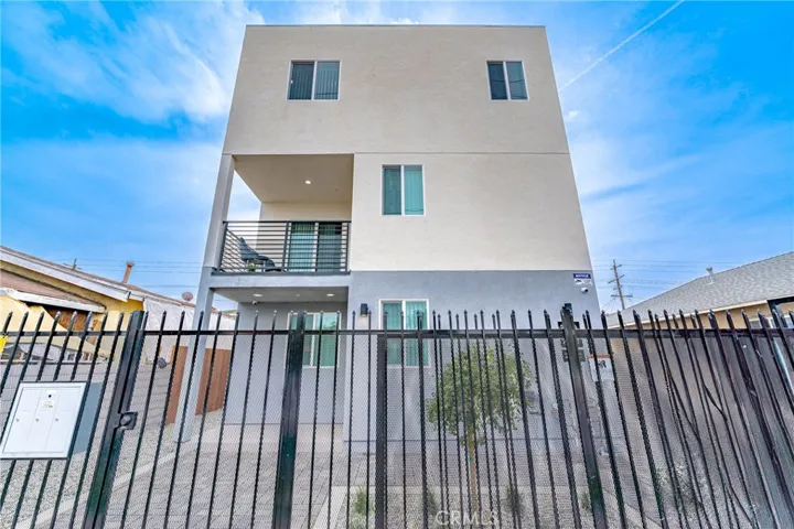 232 E Gage, Los Angeles, California 90003