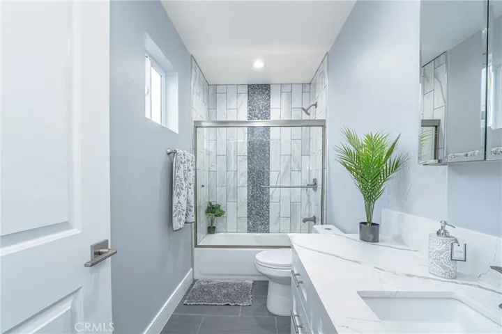 232 E Gage, Los Angeles, California 90003