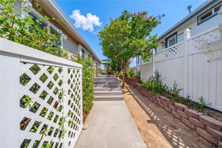Gated Entry to Front Deck