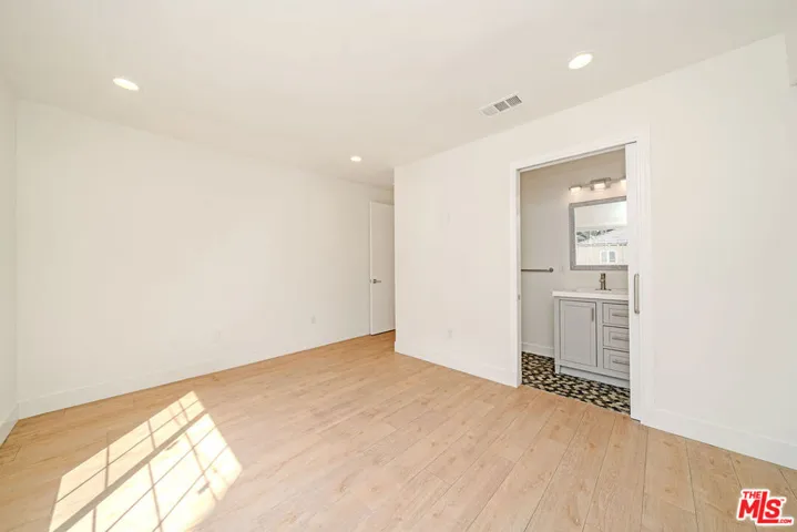5430 Monroe Street, Los Angeles, California 90038