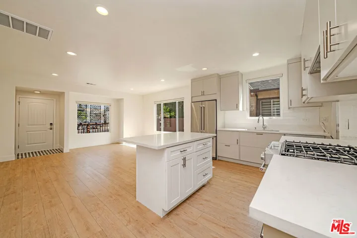 5430 Monroe Street, Los Angeles, California 90038