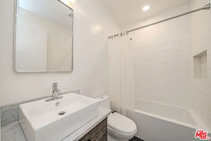 5430 Monroe Street, Los Angeles, California 90038