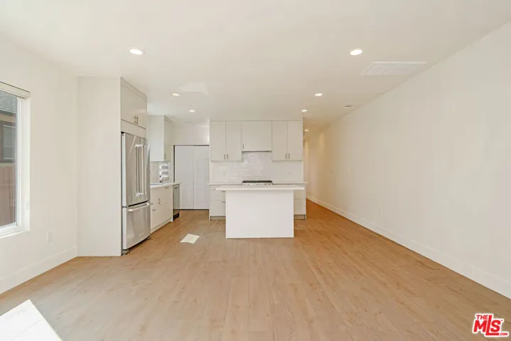 5430 Monroe Street, Los Angeles, California 90038