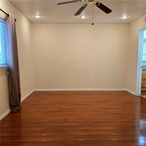 Master Bed Room (1)