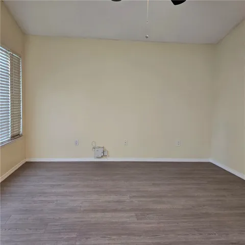 Living Room (2)