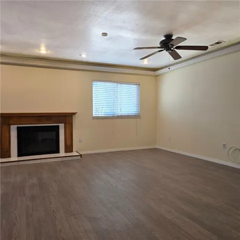 Living Room (2)