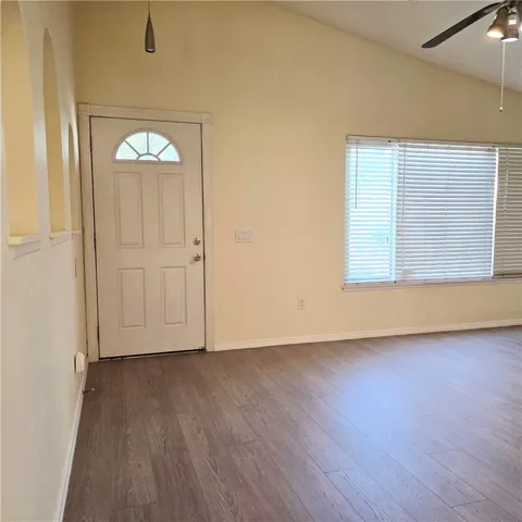 Living Room (3)