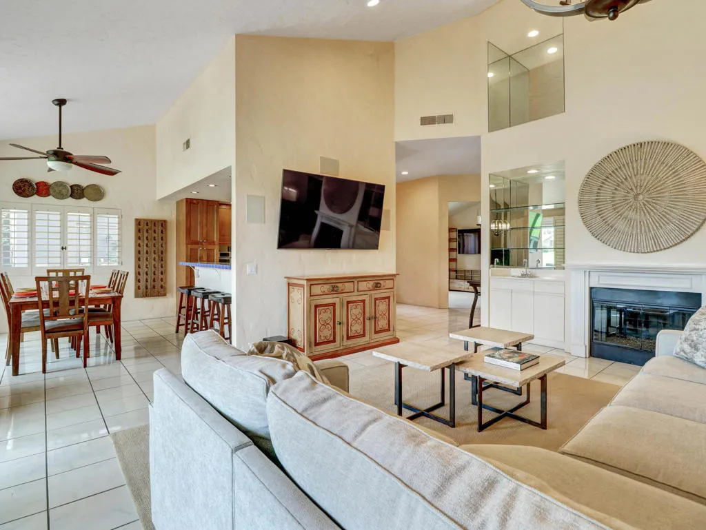 41-38697 Palm Valley Dr-41
