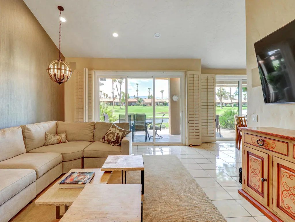 42-38697 Palm Valley Dr-42