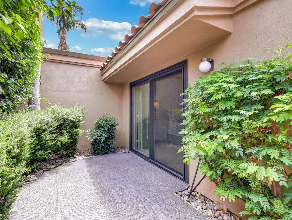 06-38697 Palm Valley Dr-6