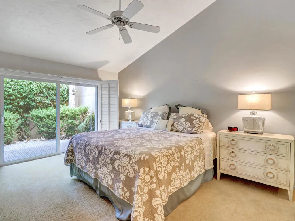27-38697 Palm Valley Dr-27