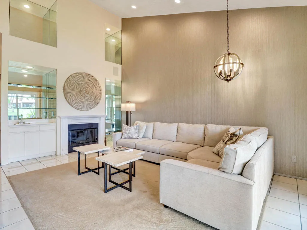 39-38697 Palm Valley Dr-39