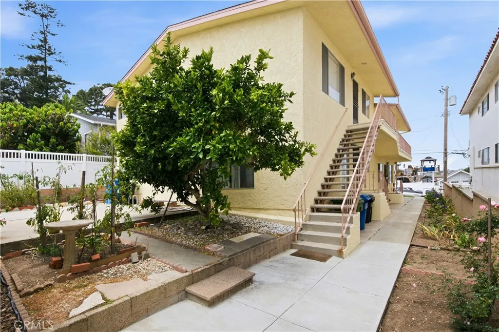 565 W 36th, San Pedro, California 90731 — photo 4