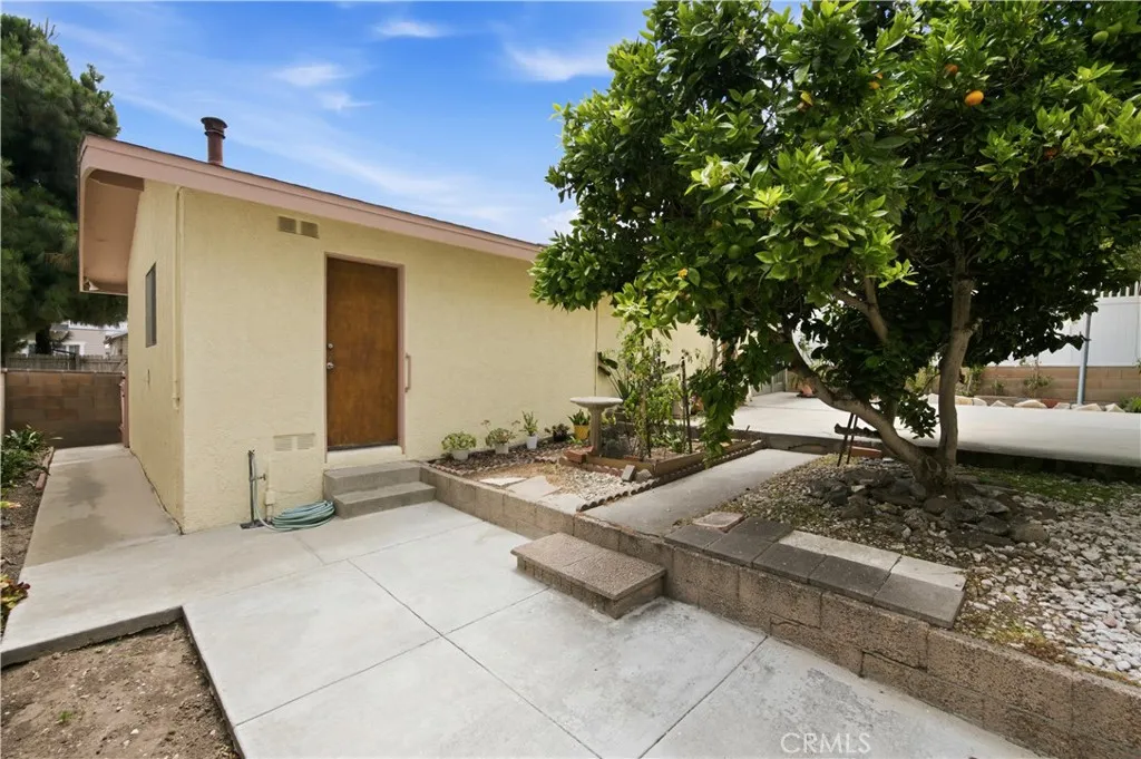 565 W 36th, San Pedro, California 90731 — photo 5