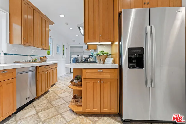 8585 Airdrome Street, Los Angeles, California 90035
