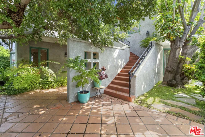 8585 Airdrome Street, Los Angeles, California 90035