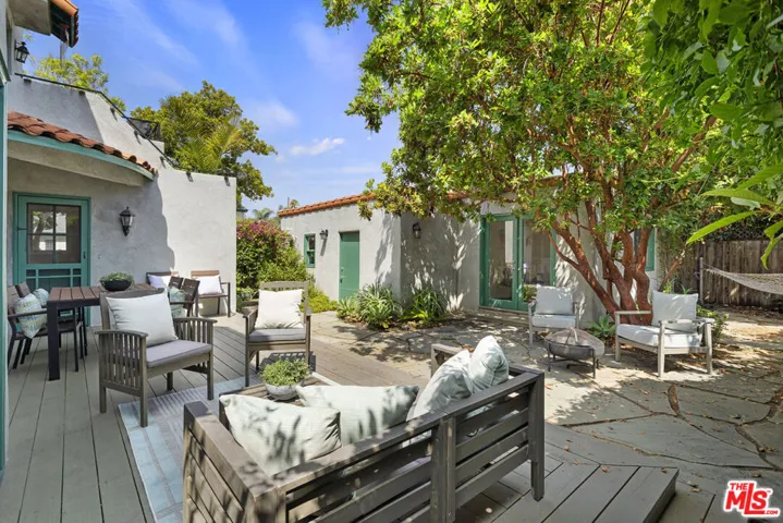 8585 Airdrome Street, Los Angeles, California 90035
