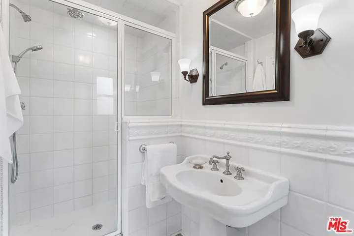 8585 Airdrome Street, Los Angeles, California 90035