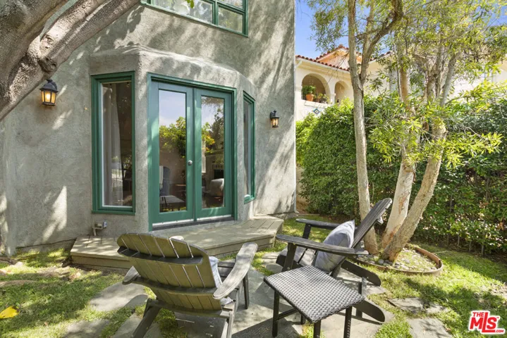 8585 Airdrome Street, Los Angeles, California 90035