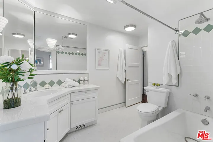 8585 Airdrome Street, Los Angeles, California 90035