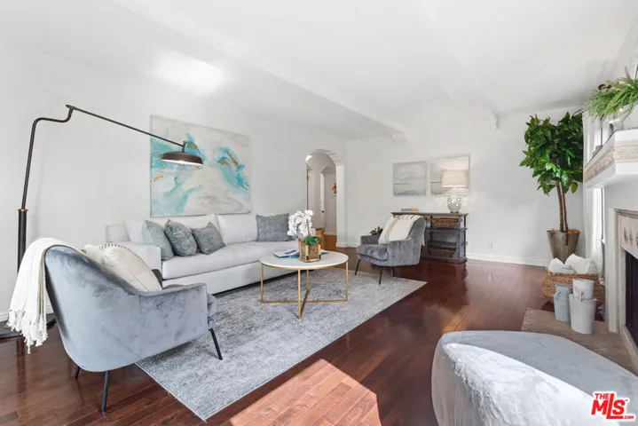 8585 Airdrome Street, Los Angeles, California 90035