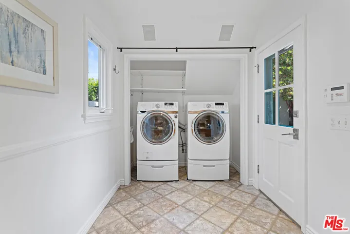 8585 Airdrome Street, Los Angeles, California 90035