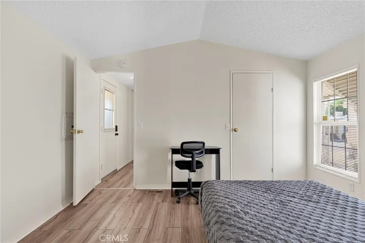 22601 Bear Valley 27, Apple Valley, California 92308