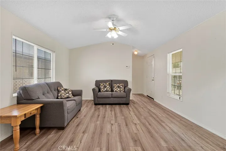22601 Bear Valley 27, Apple Valley, California 92308