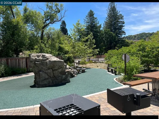 777 Country Club Dr, Moraga, California 94556