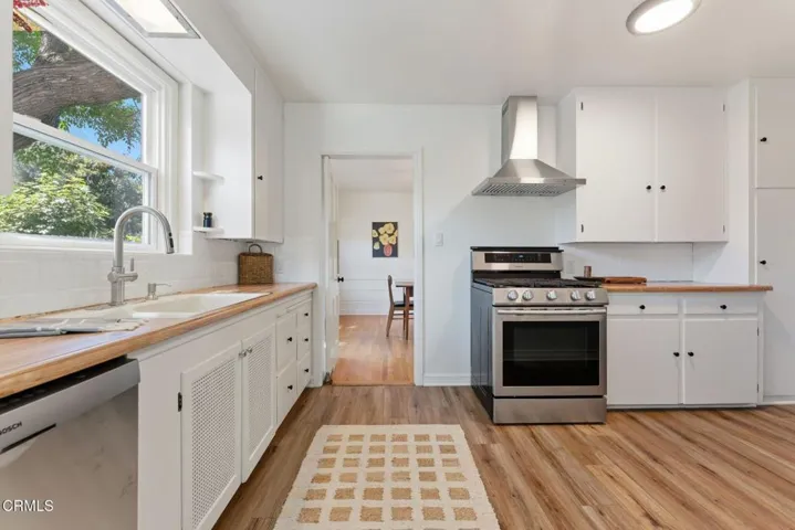 395 N Daisy Ave-25