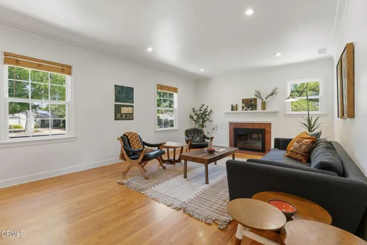 395 N Daisy Ave-6